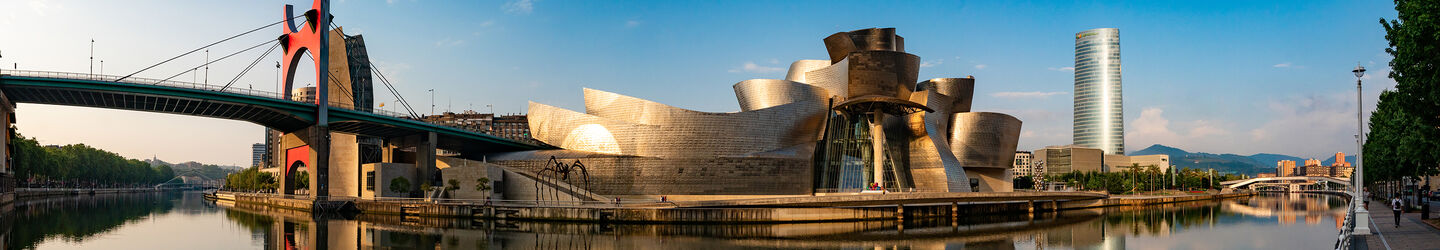 Blick auf das Guggenheim Museum in Bilbao © iStock.com / naphtalina
