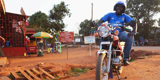  Motorrad Taxis Uganda_Owen_CMS.jpg  © Henrike Brandstötter, Michael Hafner